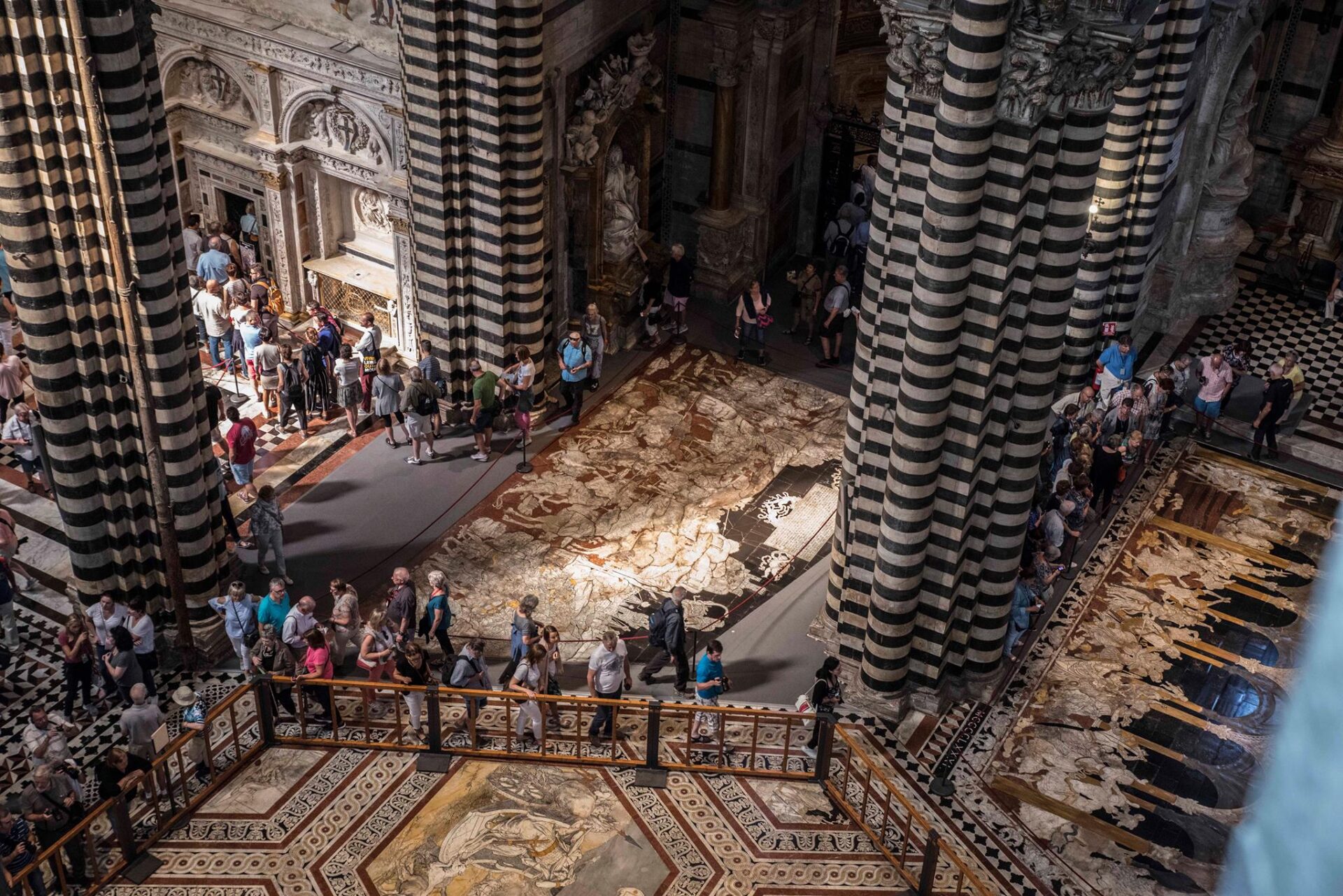 Il pavimento del Duomo di Siena