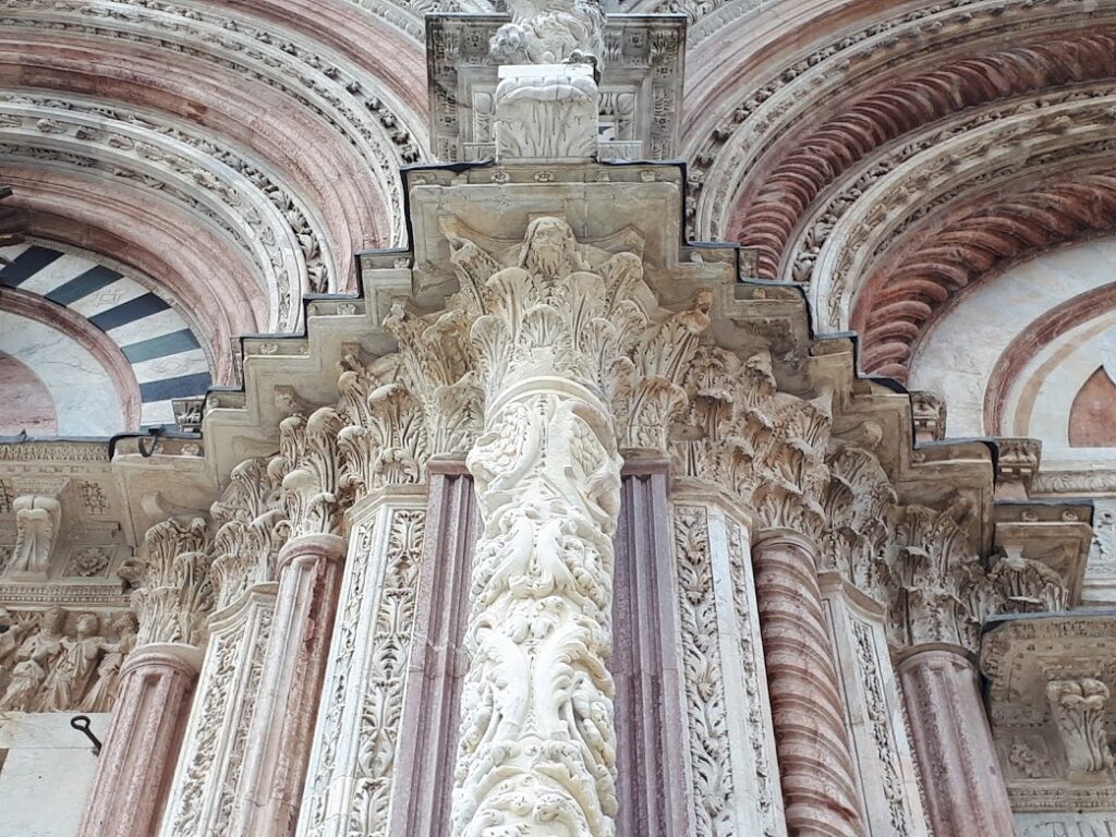 Le foglie di Acanto del Duomo di Siena